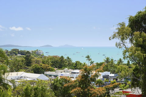Airlie Harbour 3 Bedroom Apartment - Accommodation Daintree 2