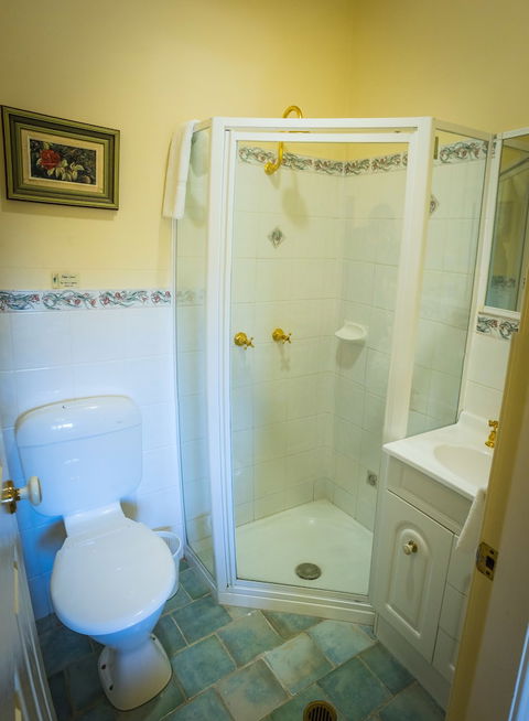Whispering Pines Cottages - Accommodation Daintree 5