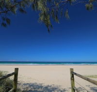 A Deluxe Swim Up Drift Apartments South - Accommodation Daintree