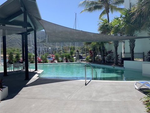 Absolute Waterfront Magnetic Island - Accommodation Daintree 2