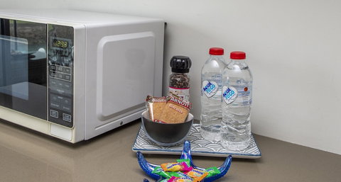 Absolute Waterfront Magnetic Island - Accommodation Daintree 4