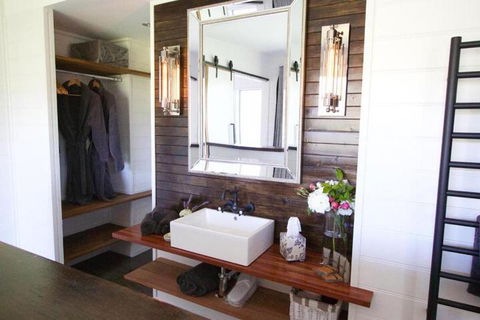 Amaroo Valley Springs - Accommodation Daintree 2