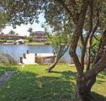 Waterfront Delight on Cater - Accommodation Daintree