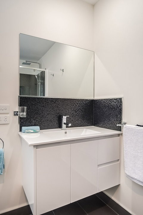 Apartments On Fraser Bicheno - Accommodation Daintree 4