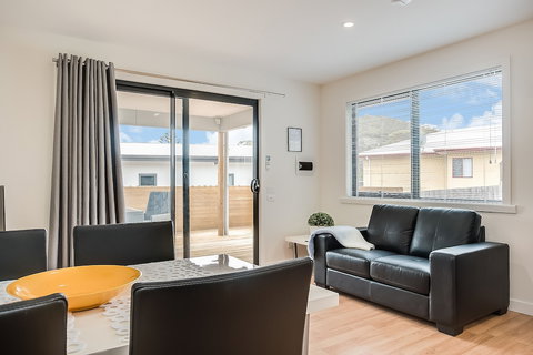 Apartments On Fraser Bicheno - Accommodation Daintree 3