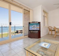 2 Bedroom Apartment Little Hut Unit 3 20 Kurrawa Close - Accommodation Daintree