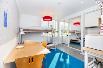 HENRIETTA, Carlton Studio Apartment - Accommodation Daintree 0