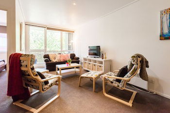 NAOMI, 2BDR South Melbourne Apartment - Accommodation Daintree 1