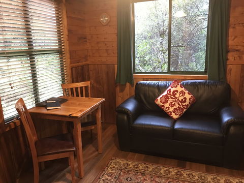 Cradle Mountain Highlanders Cottages - Accommodation Daintree 6