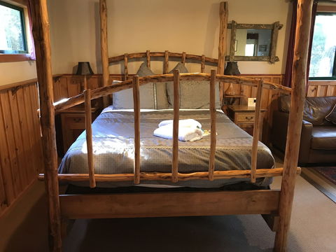 Cradle Mountain Highlanders Cottages - Accommodation Daintree 2