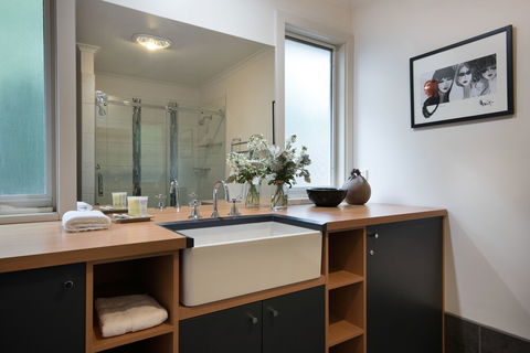 Kuca Stone - Accommodation Daintree 3