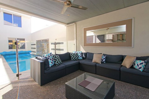 Ambar Villa - Accommodation Daintree 4