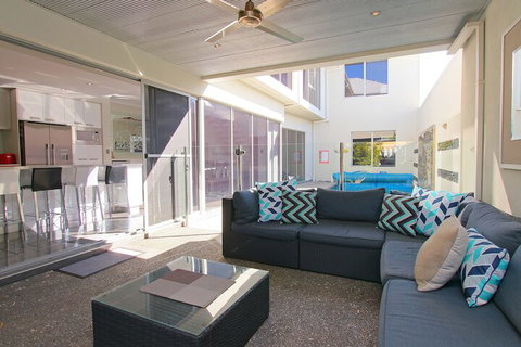 Ambar Villa - Accommodation Daintree 3