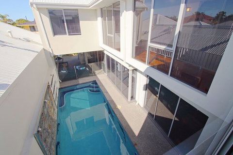 Ambar Villa - Accommodation Daintree 1