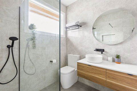 BOUTIQUE STAYS - Buckingham - Accommodation Daintree 1