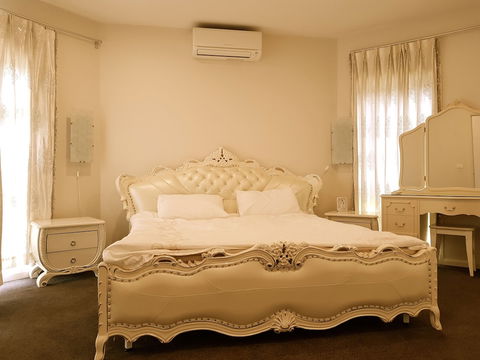 Signature Townhouse In Doncaster - Accommodation Daintree 0