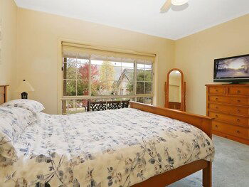 Alpine Mist - Spacious 5 Bedroom Home - Accommodation Daintree 3