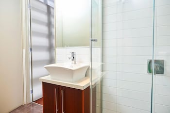 No.6 - Luxury Private Haven In The Heart Of Bright - Accommodation Daintree 5