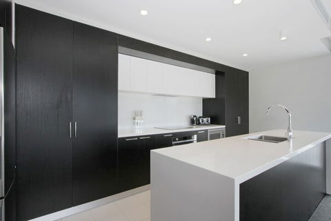 Accommodate Canberra - The Pier - Accommodation Daintree 6