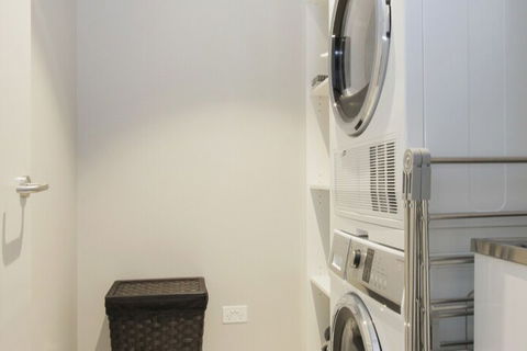 Accommodate Canberra - The Pier - Accommodation Daintree 3