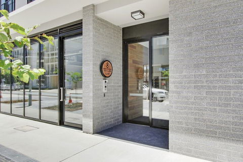 Accommodate Canberra - The Pier - Accommodation Daintree 2