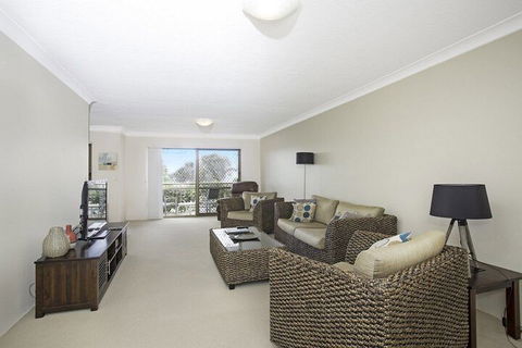 TRADEWINDS 1 - Accommodation Daintree 2