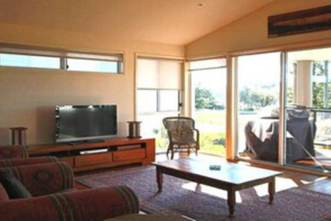 Nautica On Marine Parade - Accommodation Daintree 0