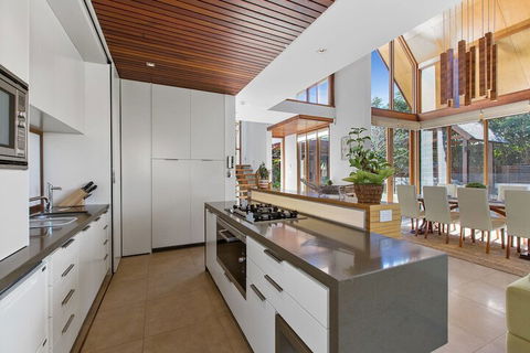 Kingscliff Balinese Beachfront Retreat - Accommodation Daintree 2