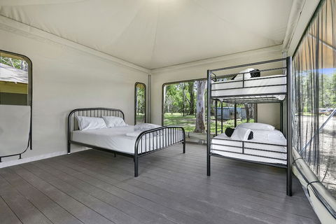 Habitat Noosa - Accommodation Daintree 4