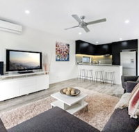 Luxury 1 Bedroom home in Broadbeach Waters - Accommodation Daintree