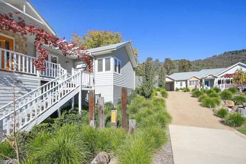 Autumn Home - Our Place At Bright - Accommodation Daintree 1