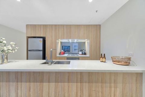 New Luxury Manhattan Style In Heart Of CBD - Accommodation Daintree 2