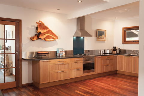 Denmark Holiday House - Accommodation Daintree 3