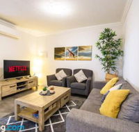 Deluxe Stays McMillan Holiday Apartments with Complimentary Parking  Netflix - Accommodation Daintree