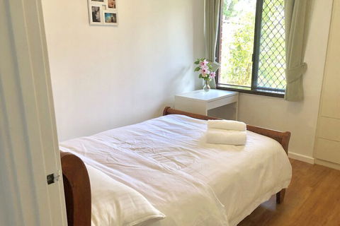 Riverton Lodge - Walk To Shopping Centre - Accommodation Daintree 7