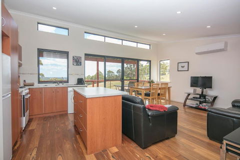 Karrak Reach Forest Retreat - Accommodation Daintree 2