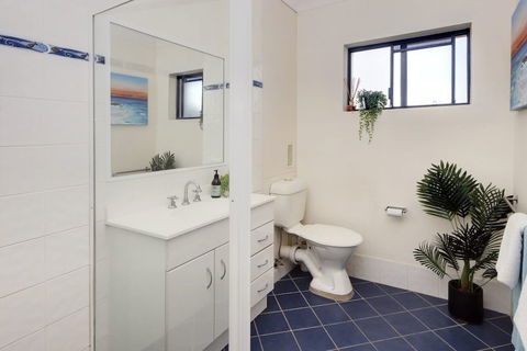 Anchored At South West Rocks - Accommodation Daintree 0