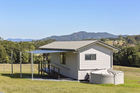 Valley Cabins By The Creek - Accommodation Daintree 1