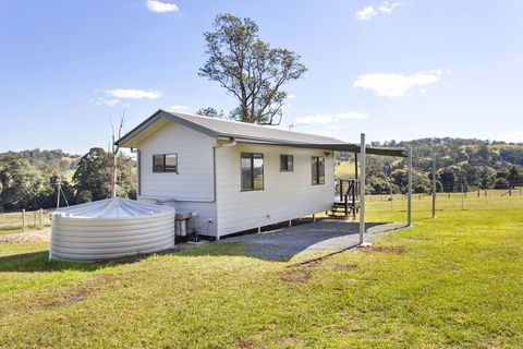 Valley Cabins By The Creek - Accommodation Daintree 5