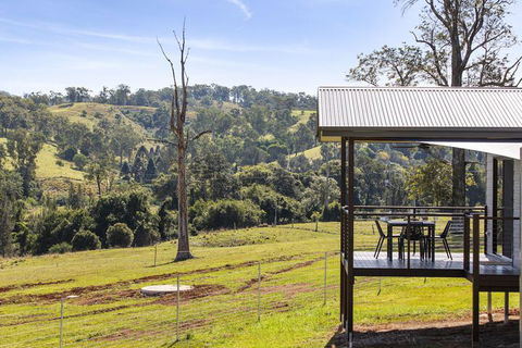 Valley Cabins By The Creek - Accommodation Daintree 4
