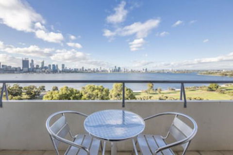 High Tor Apartment 104 - Accommodation Daintree 0