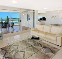 Sunrise Apartments Tuncurry - Accommodation Daintree