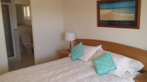 Alexander Drive B & B - Accommodation Daintree 3