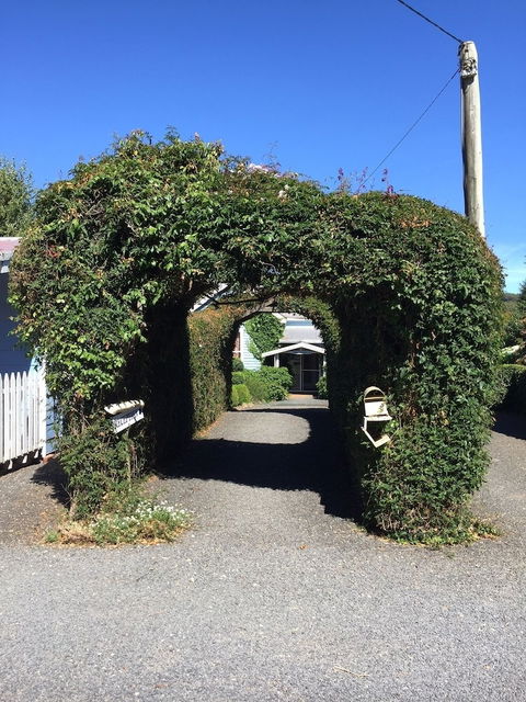 Boat Harbour Garden Cottages - Accommodation Daintree 1