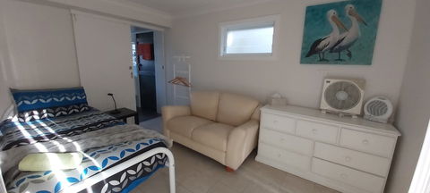 Paradise Bungalow Waterfront - Accommodation Daintree 5