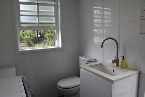 Paradise Bungalow Waterfront - Accommodation Daintree 4