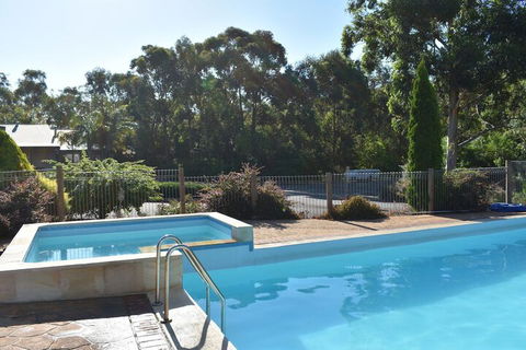 Sanctuary House Resort Motel - Accommodation Daintree 1