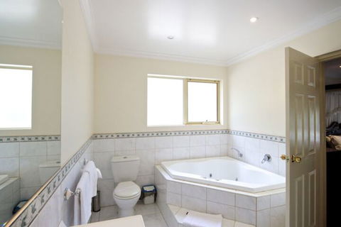 Sanctuary House Resort Motel - Accommodation Daintree 7
