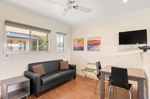 Discovery Parks â€“ Roxby Downs - Accommodation Daintree 5