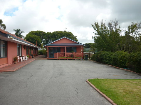 Albany Apartments - Accommodation Daintree 4